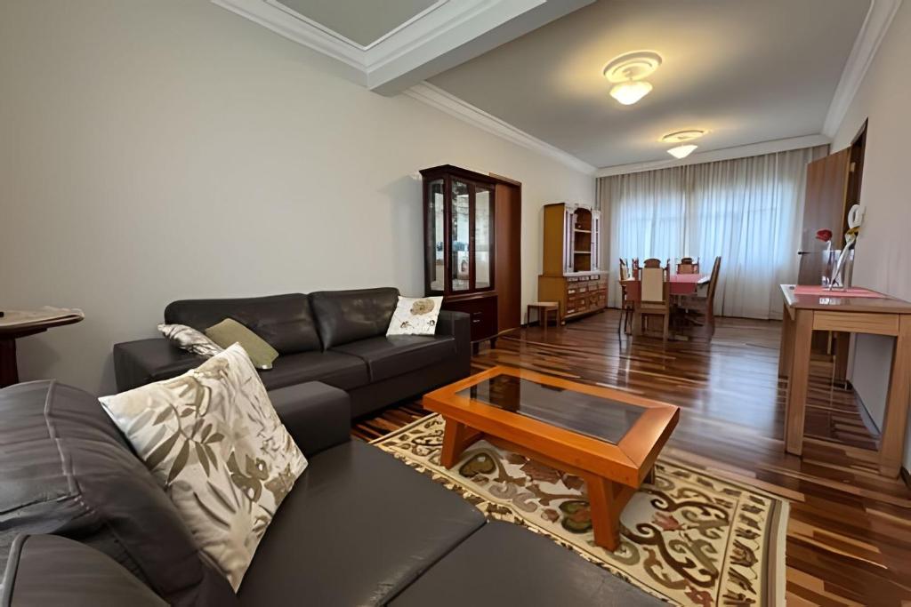 Χώρος καθιστικού στο Apartamento Central em Araxá
