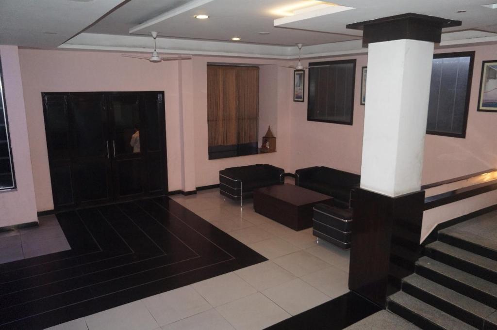 Fotografie z fotogalerie ubytování HoTEL CENTER POINT v destinaci Rudrapur