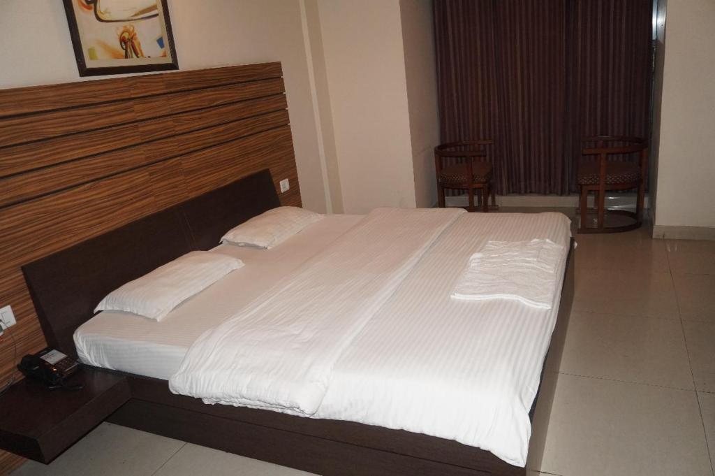 Fotografie z fotogalerie ubytování HoTEL CENTER POINT v destinaci Rudrapur