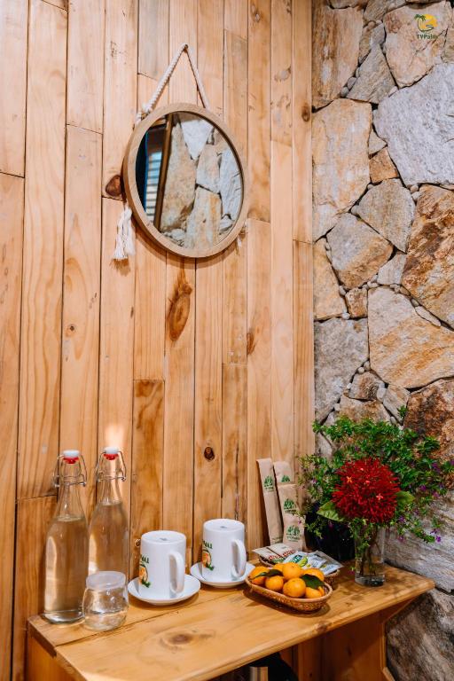 Příslušenství pro přípravu čaje a kávy v ubytování TVpalm Ecolodge