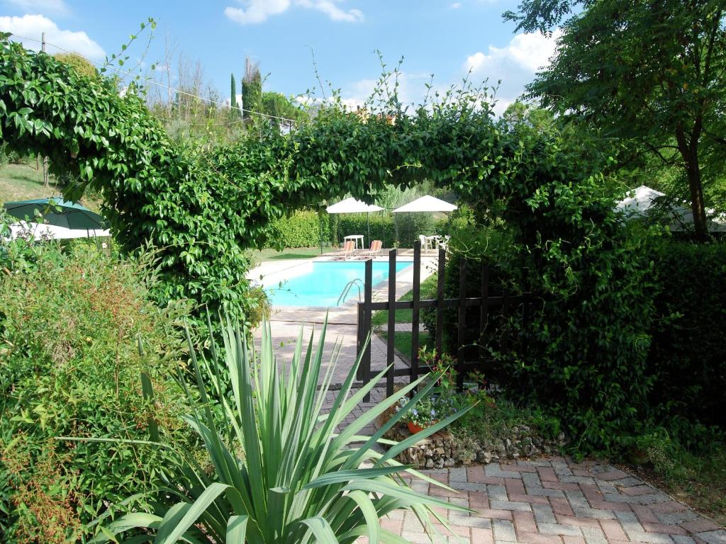 Bazén v ubytování Holiday Home in Fucecchio with Pool nebo v jeho okolí