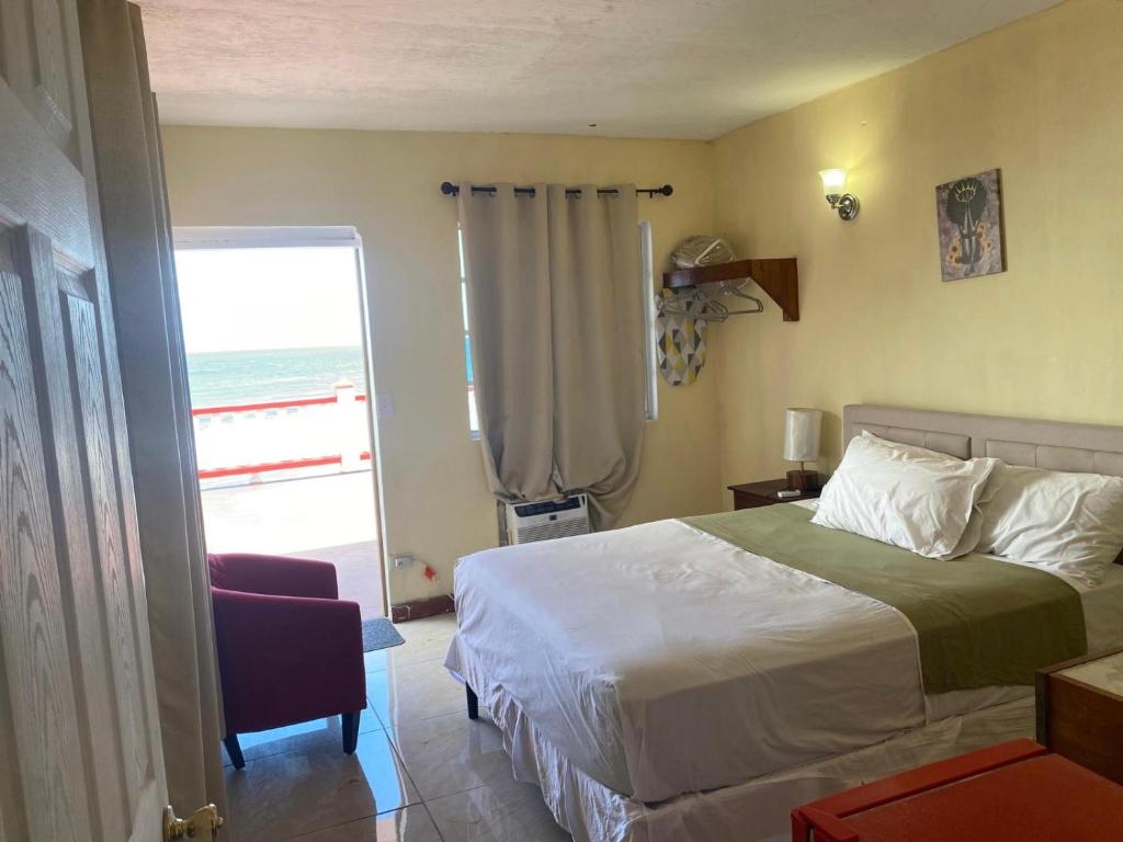 Postel nebo postele na pokoji v ubytování Diamond Inn