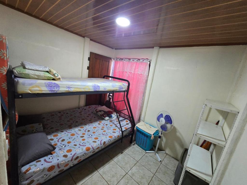 Postel nebo postele na pokoji v ubytování Casas Isa- Pura Vida
