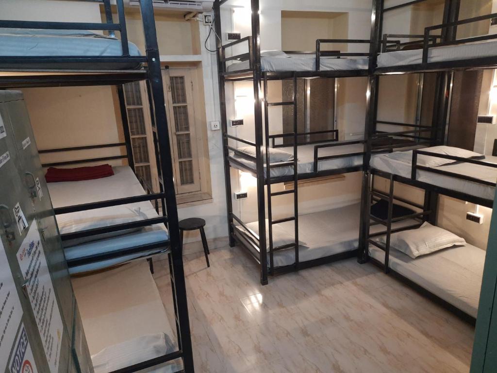 Palanda nebo palandy na pokoji v ubytování Bubble Beds