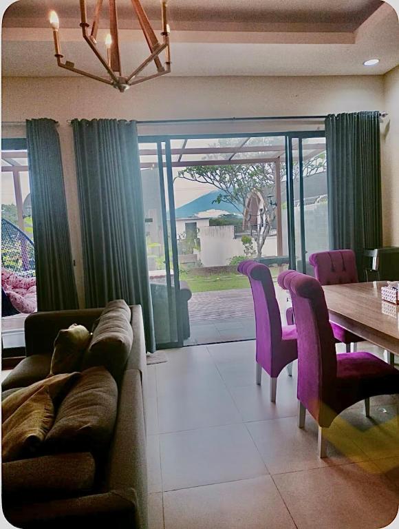Vila Princess, Vimala hills 3bedroom Private Pool, Mountain View, Piano, 0813 delapan 0 satuenam 4 satu 51 - Three-Bedroom Villa