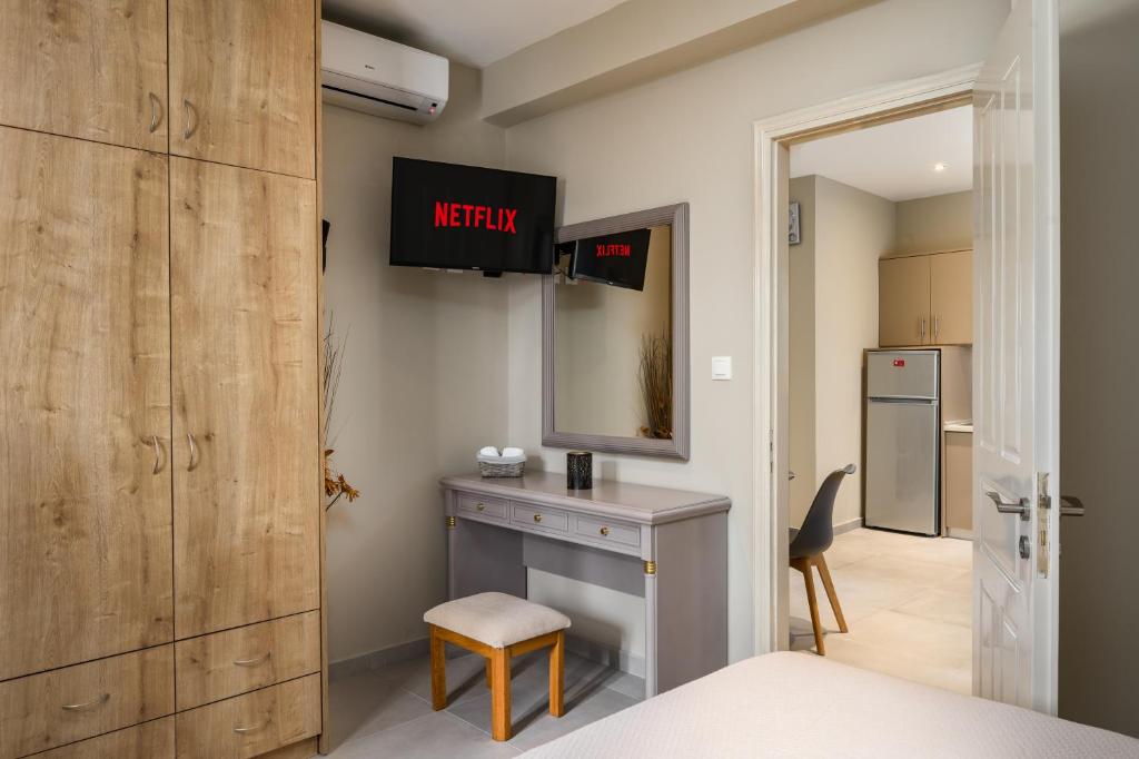A bed or beds in a room at Liostasi