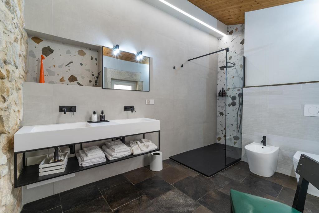 Koupelna v ubytování P43 Sicilian Suites