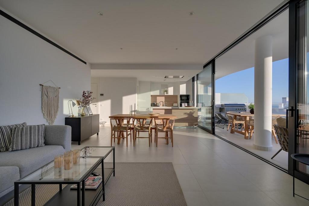 HigueronWest217 Stunning Sea Views 2 Pools
