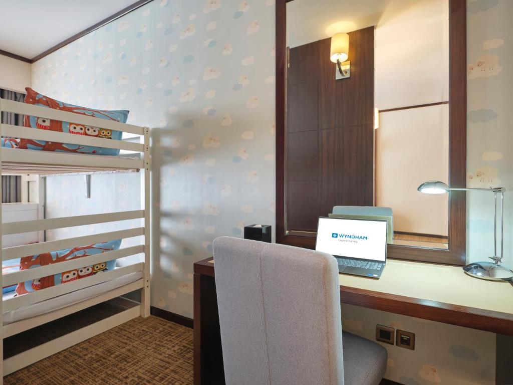 Wyndham Legend Halong - 5