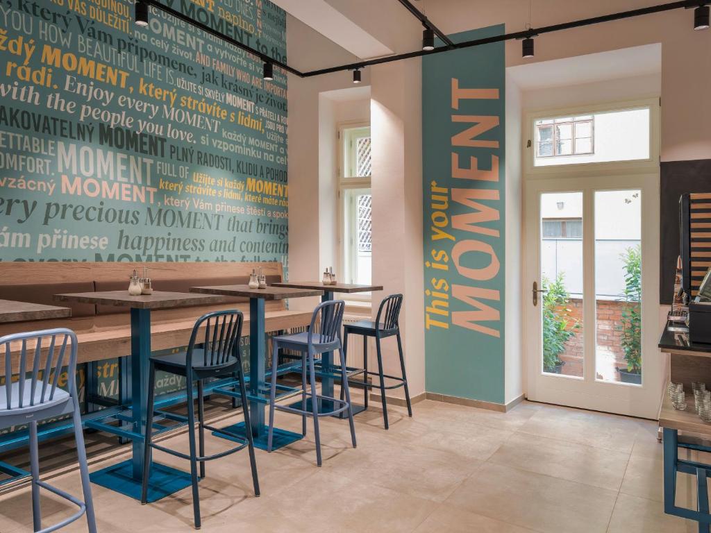 EA Hotel Moment Self Check-In - Resim 8