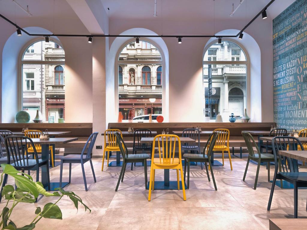 EA Hotel Moment Self Check-In - Resim 18