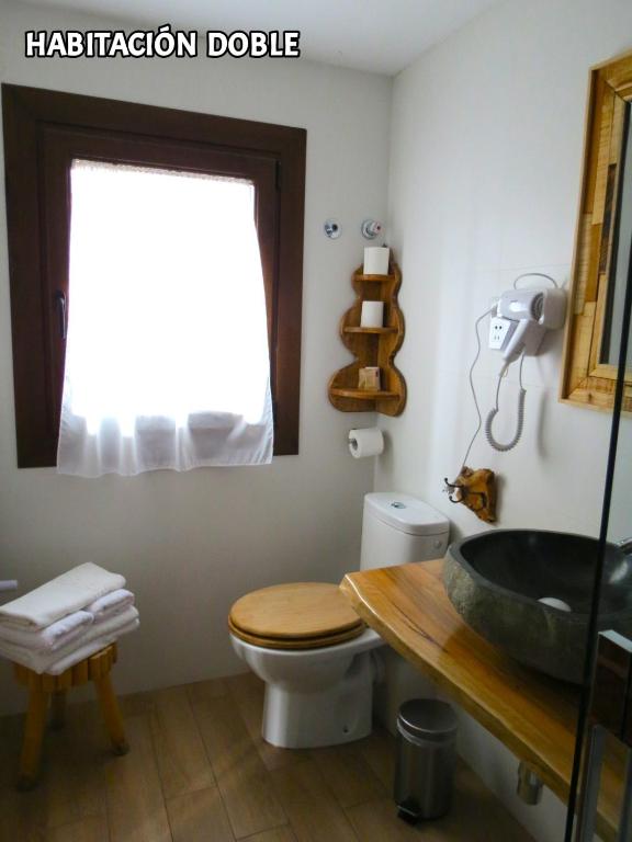 Koupelna v ubytování Hostal Rural Sant Climent