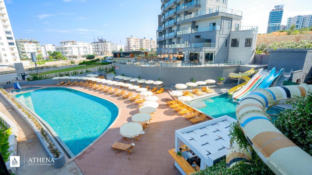 Bazén v ubytování Athena Premium Hotels nebo v jeho okolí