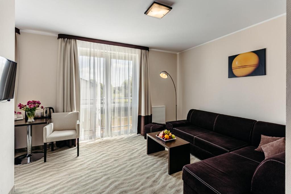 Hotel Emocja SPA - Junior Suite Con Vista Lago Parziale