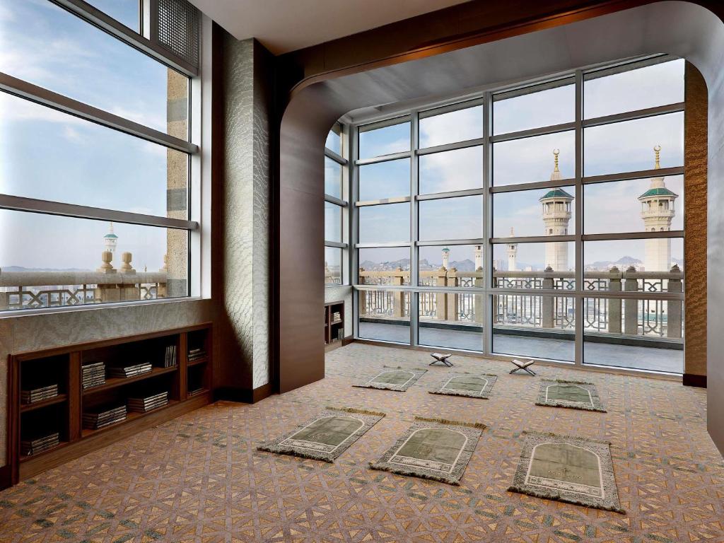 Voodi või voodid majutusasutuse Raffles Makkah Palace toas