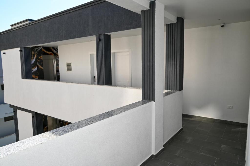 Imagem da galeria de Hotel Vila AARON em Durrës