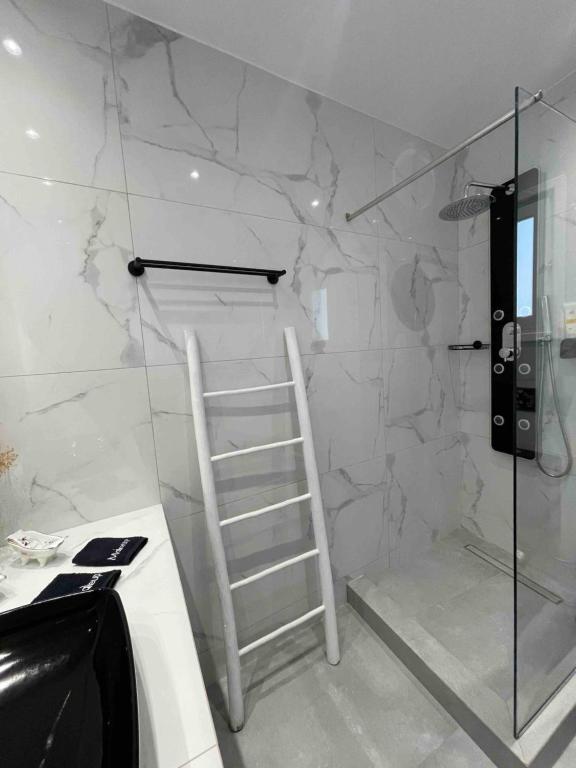 Zoumis Residence - 14