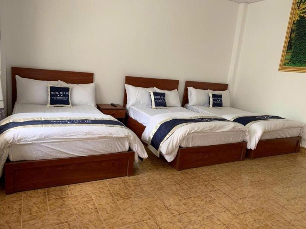 Postel nebo postele na pokoji v ubytování Hương Trà Villa