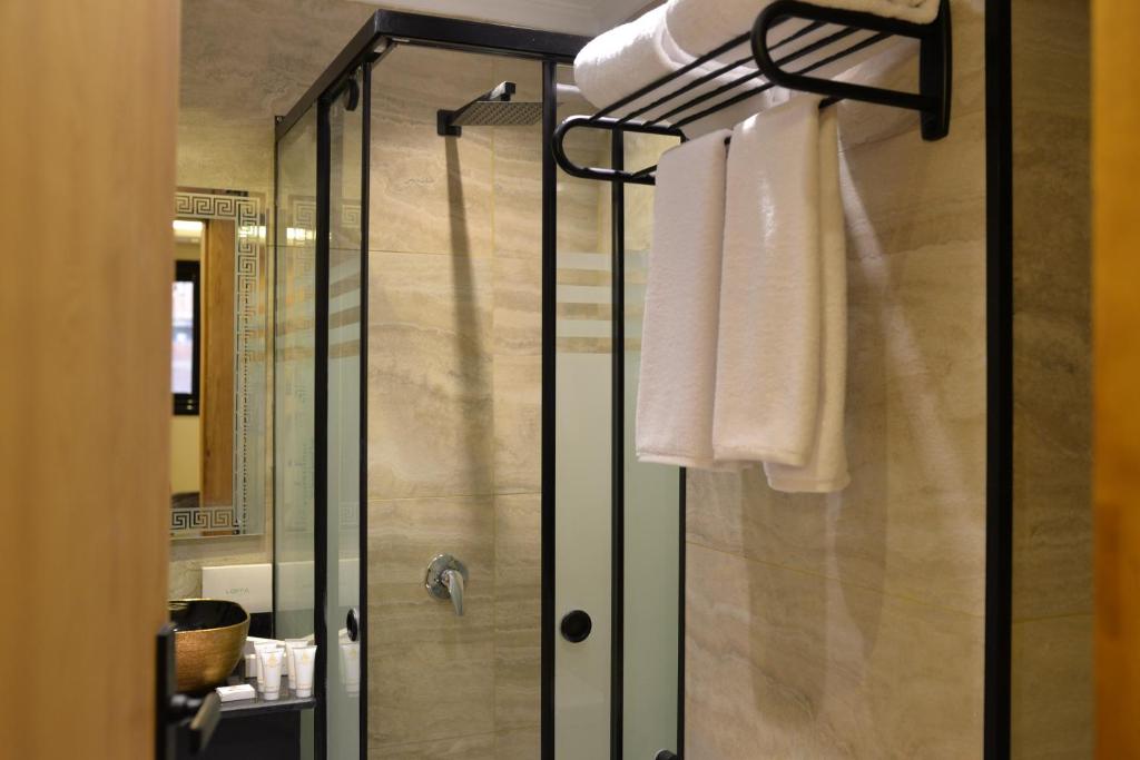 Koupelna v ubytování Neom Pyramids Valley Boutique hotel