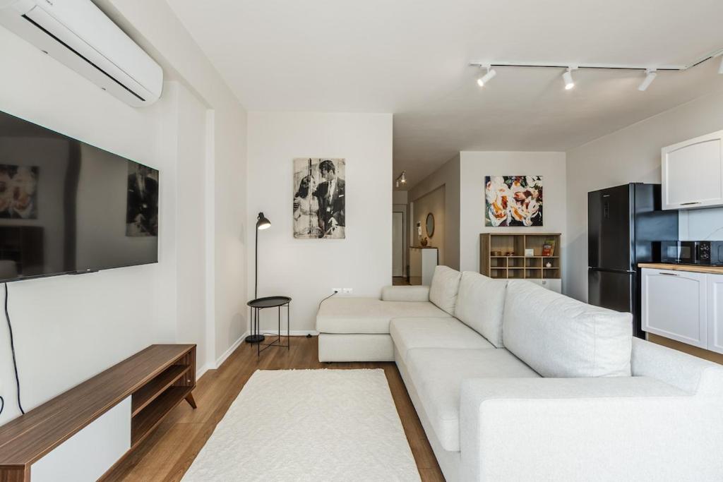 Stylish Apartment in Lungomare with Sea View