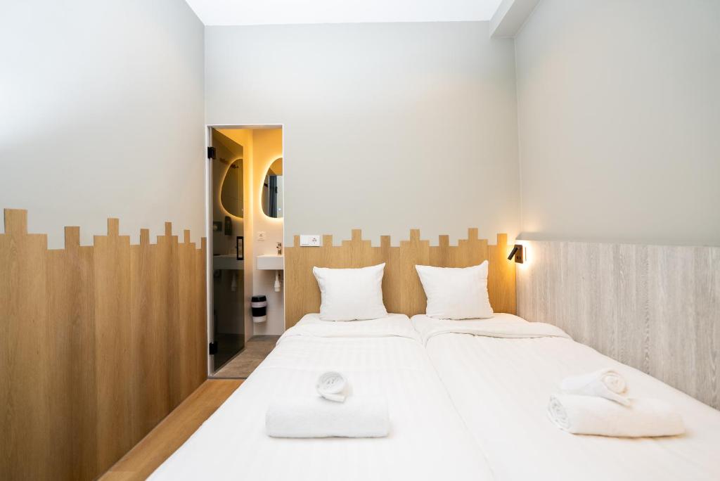 The Crown Hotel - Resim 11