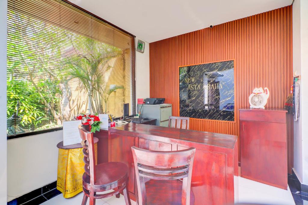 Kuchyň nebo kuchyňský kout v ubytování Collection O Bali near Keonganan Beach formerly New Asta Graha Homestay