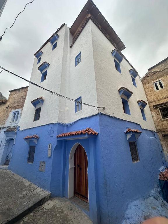 Budova, kde se riad nachází