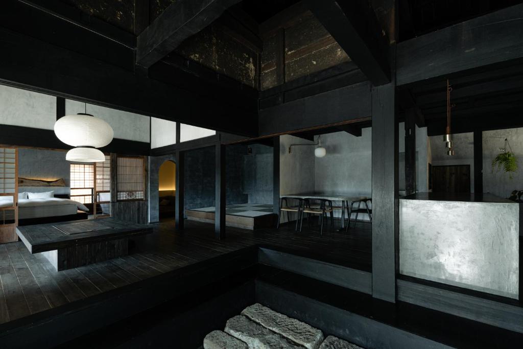 Posezení v ubytování "サウナ露天風呂貸切" いすみ市一棟貸し古民家ホテル tokoro hotel Isumi