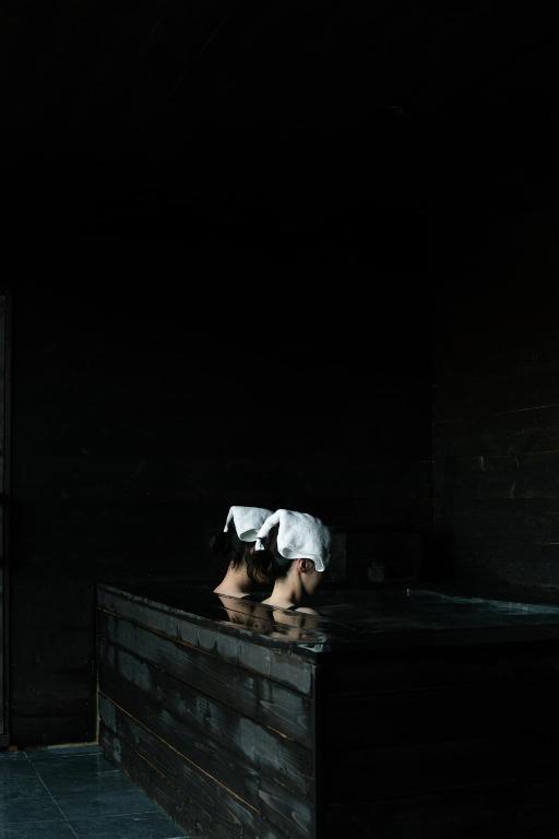 Fotografie z fotogalerie ubytování "サウナ露天風呂貸切" いすみ市一棟貸し古民家ホテル tokoro hotel Isumi v destinaci Shiigi