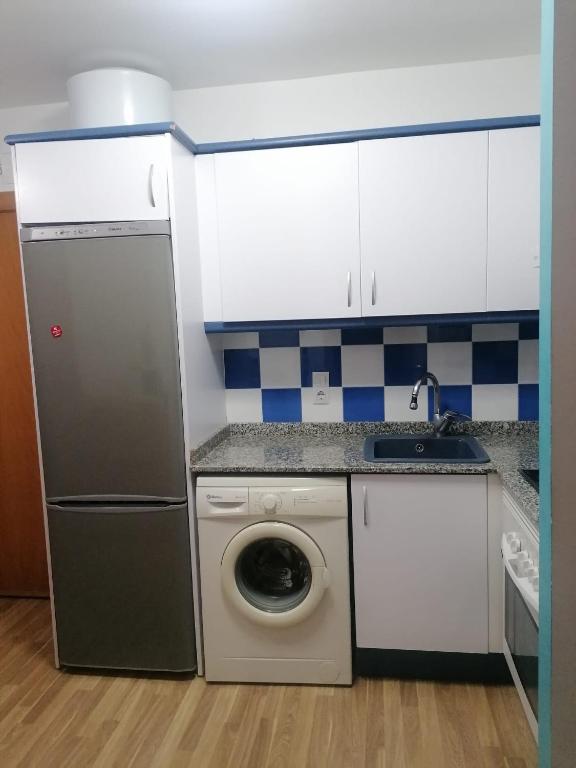 Kuchyň nebo kuchyňský kout v ubytování Apartamento Mar de Oropesa ll