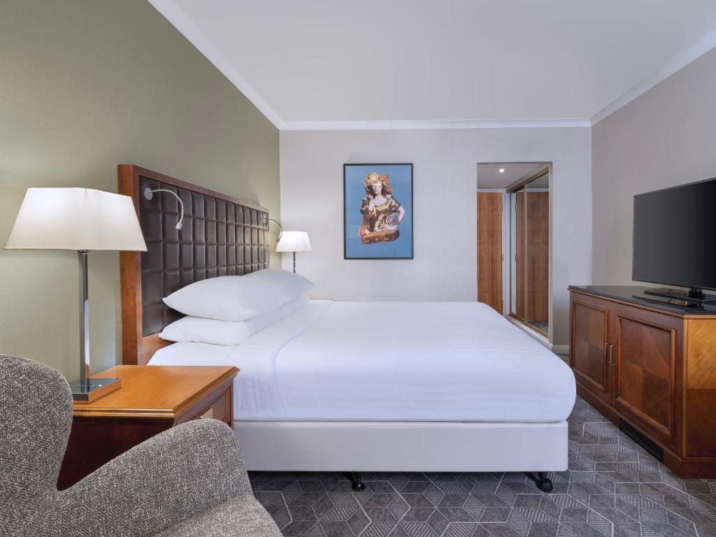 Postel nebo postele na pokoji v ubytování Delta Hotels by Marriott Edinburgh
