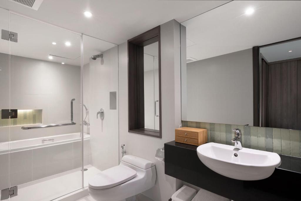 
Comfort King Studio with Sofa Bed
