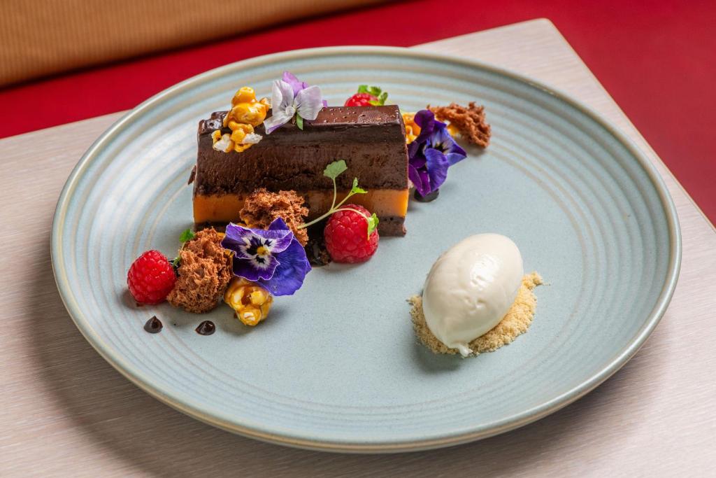 The Orchard Hotel & Restaurant - Resim 32