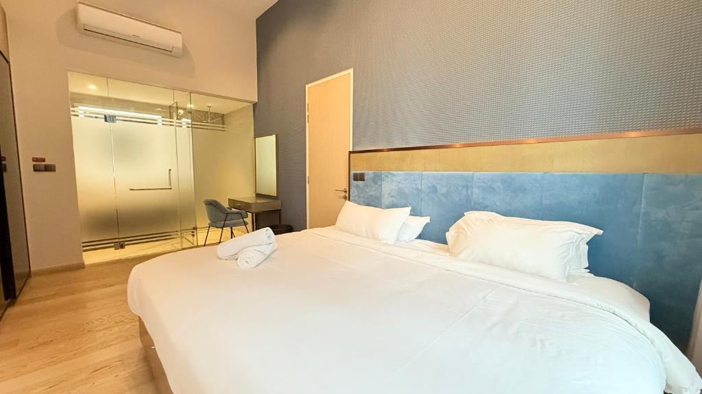 Holiday Suites at Star photo