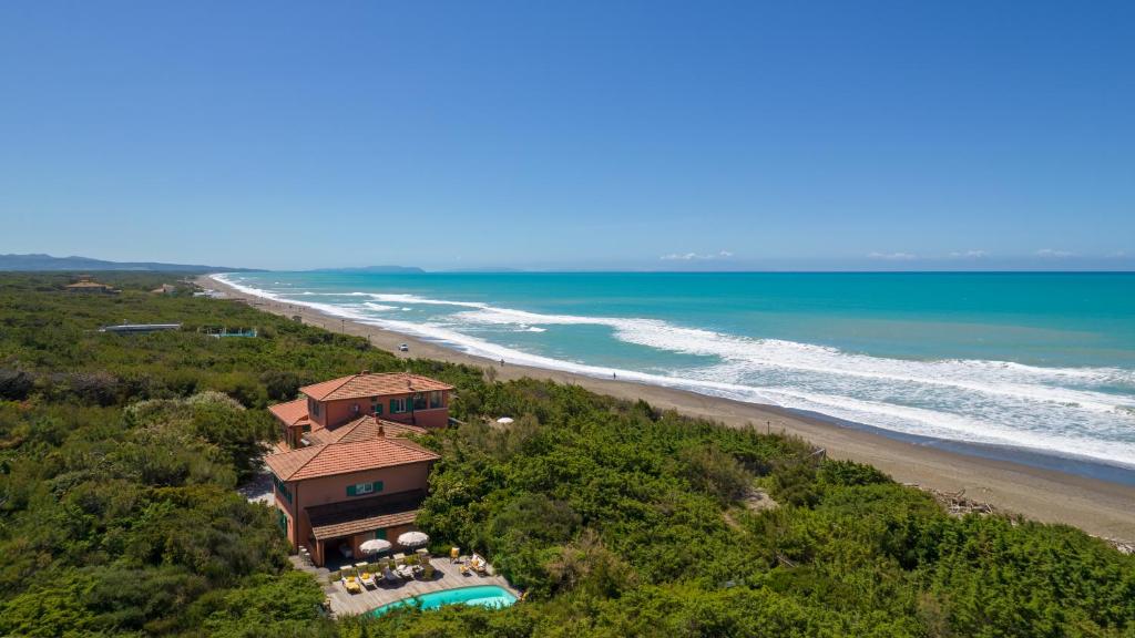 Naturlandskabet i nærheden af villaen