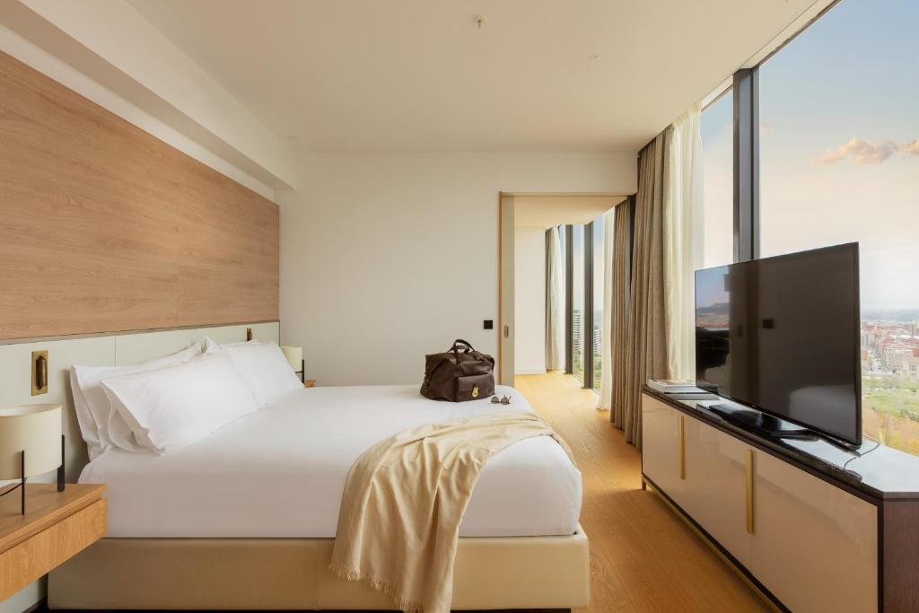 
Red Level One Bedroom Master Suite
