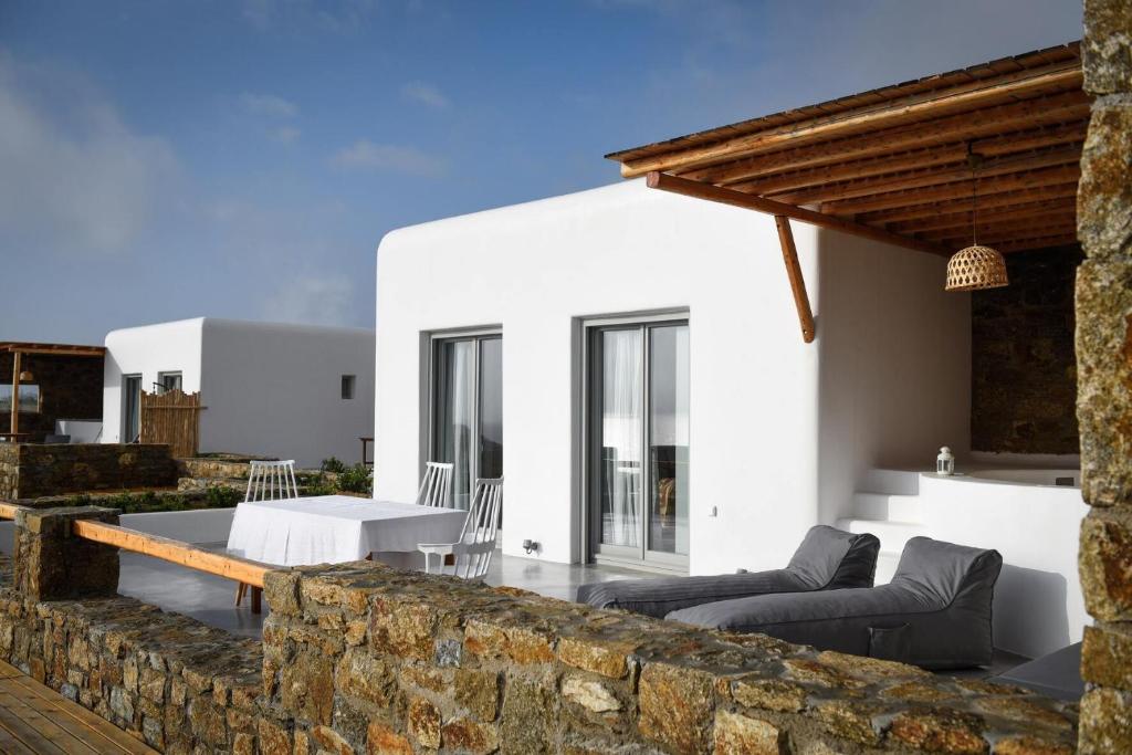 Posezení v ubytování Myconian Crown Suites