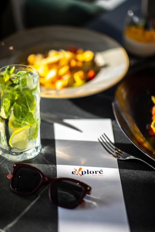 Expo Tower by Mellow Mood Hotels - Resim 17