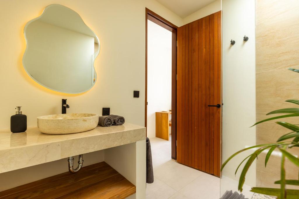 Uryah Hotel Lombok - 11