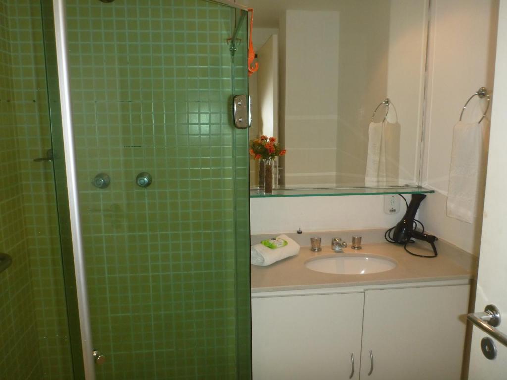  Apt South Beach Residence Club