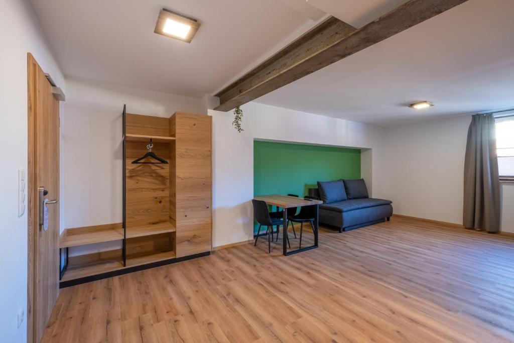 8Rooms - Altstadthotel - Triple Room