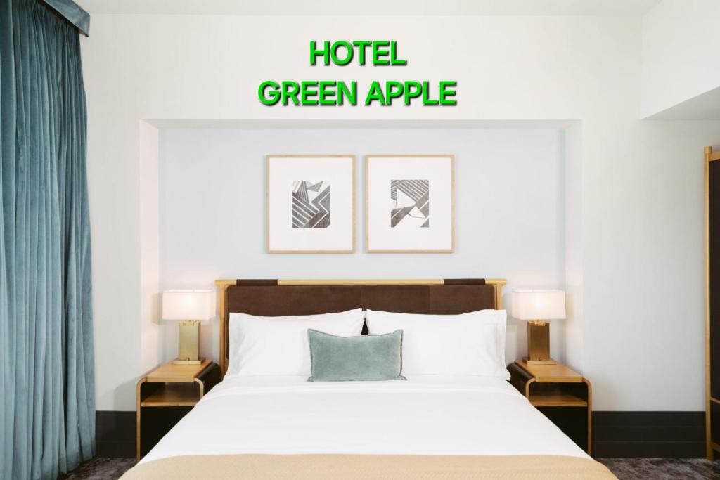Postel nebo postele na pokoji v ubytování Hotel Green Apple BAREILLY