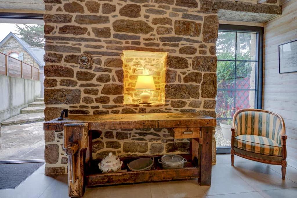 Posedenie v ubytovaní Minihic - Belle maison 3 chambres- Proche Mer