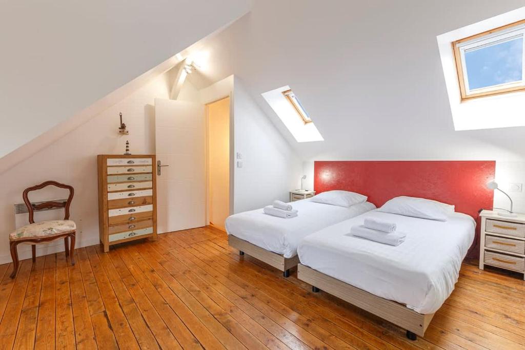 Posteľ alebo postele v izbe v ubytovaní Minihic - Belle maison 3 chambres- Proche Mer