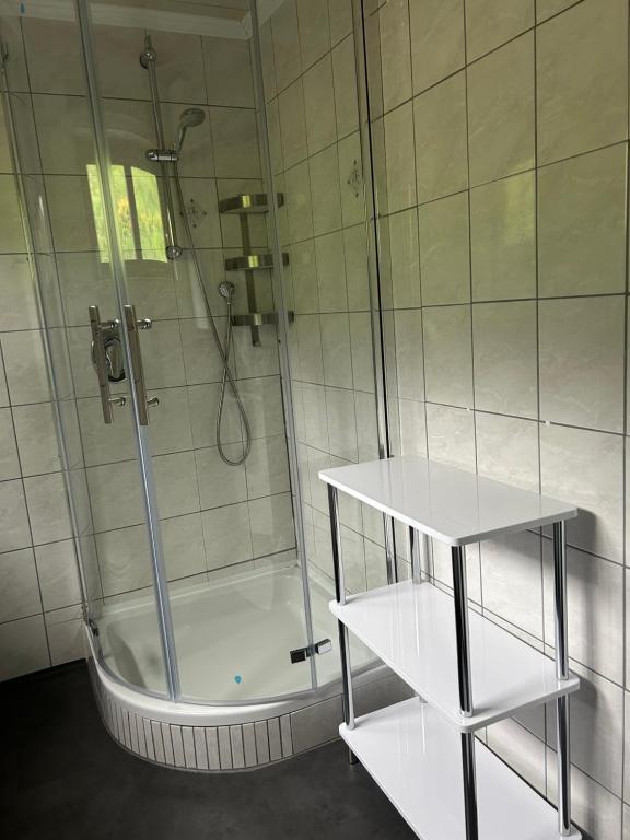 Een badkamer bij Kantor Village am Millstätter See - Boutique-Chalets und Lodges