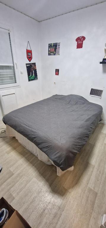 Postel nebo postele na pokoji v ubytování Colocation avec une Chambre