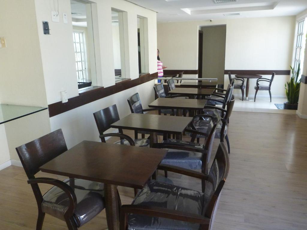  Apt South Beach Residence Club