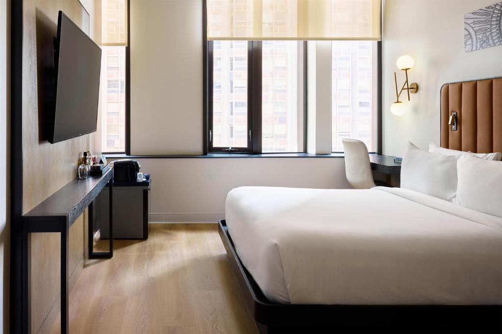 Arlo Chicago - 