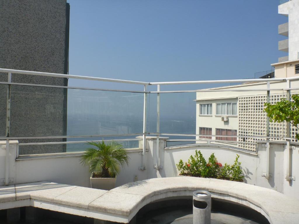  Apt South Beach Residence Club