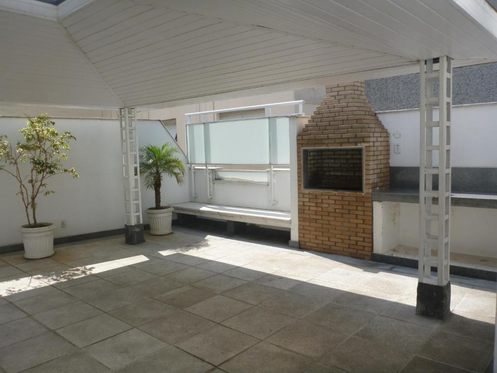  Apt South Beach Residence Club